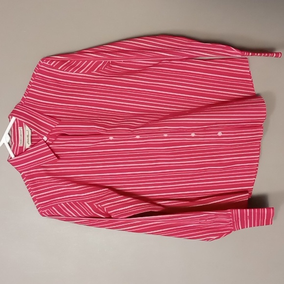 Eddie Bauer Tops - Eddie Bauer Magenta Lined Wrinkle Resistant Long Sleeve Ranch Style Top L